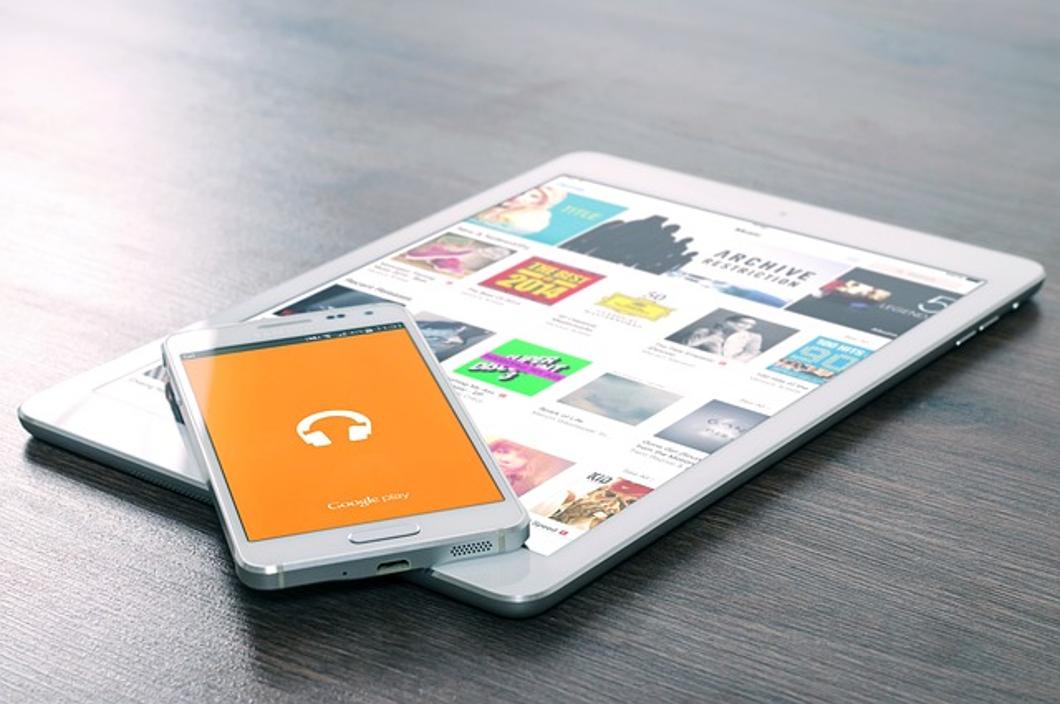 ¿Puedo tener la misma eSIM en el teléfono y el iPad?